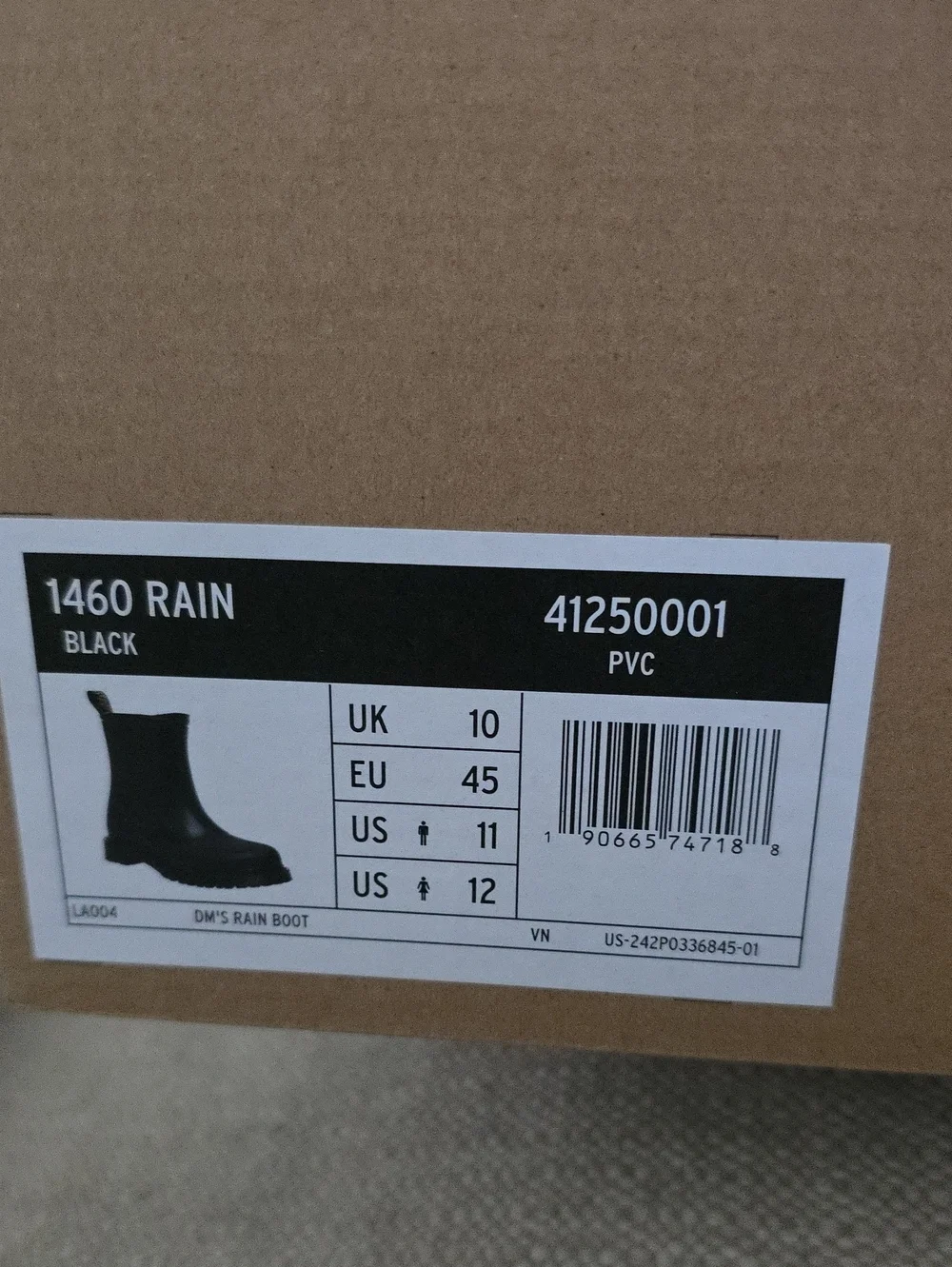 Dr. Martens sleek black